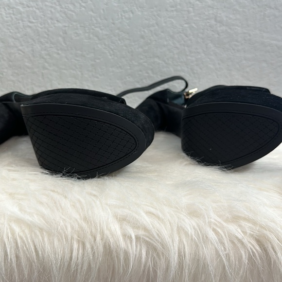 Jessica Simpson Brand New Velvet Platforms - Picture 6 of 9